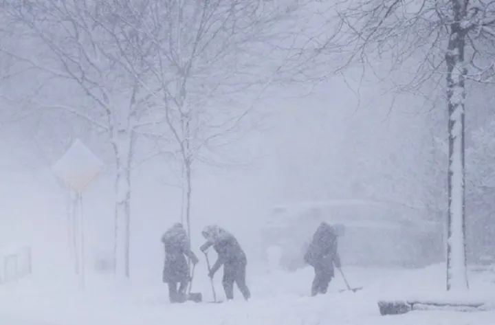 بارش سنگین برف در راه انتاریو و کبک